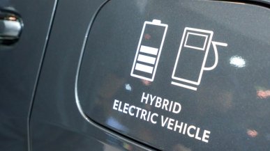 Hybrydy plug-in to ekologiczny mit. Spalają trzy razy więcej, niż obiecywano