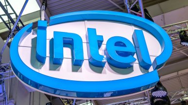 Intel łączy szkło z technologią EMIB. Czegoś takiego jeszcze nie było