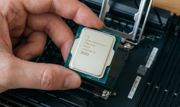 Intel przyłapany na oszukiwaniu w benchmarkach? Geekbench unieważnił wyniki
