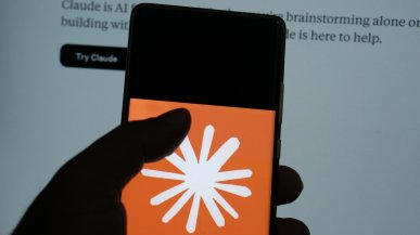 Mac grzał się do 112 stopni. Claude odkrył, co naprawdę robił komputer