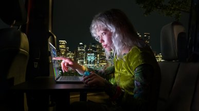 MacBook Pro w 2026 roku odkrył ekran OLED. Za ten wynalazek wołają 15 tys.