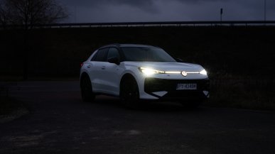 Noc, a jazda prawie jak w dzień: reflektory matrycowe IQ.Light w Volkswagenie T-Roc