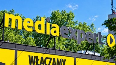 Media Expert zabija klina niedowiarkom. Dobry laptop za ułamek najniższej krajowej