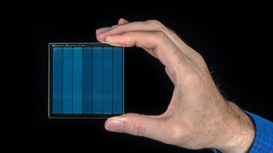 Microsoft chce przechowywać dane przez 10 tysięcy lat. Szkło zamiast dysku