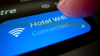Microsoft ostrzega podróżnych. Hotelowe Wi-Fi może prowadzić prosto w ręce hakerów