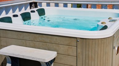 NVIDIA ma nowy pomysł na chłodzenie. Wykorzystuje wodę cieplejszą niż w jacuzzi