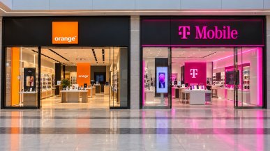 Orange i T-Mobile łączą siły. Wszystko przez jednego człowieka