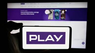 Play rezygnuje z kontrowersyjnej opłaty