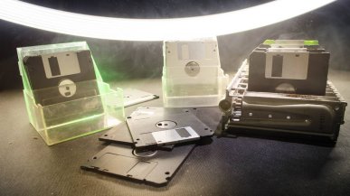 Naukowcy chcą zatrzymać śmierć nośników. Odkrywają skarby Hawkinga