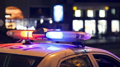 Taksówka sama wezwała policję po pasażerów. Kamery wykryły ten przedmiot