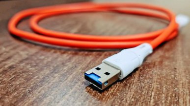 Ten kabel USB to ukryty komputer. Potrafi przejąć kontrolę nad PC