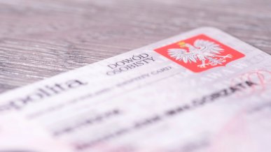 UE chce zakazać dzieciom korzystania z social mediów. Na celowniku także ChatGPT i gry