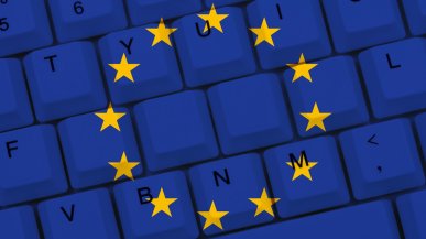 Unia uruchamia system monitoringu Internetu. Bruksela nazywa to Tarczą Demokracji
