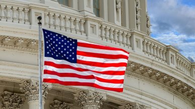 Uważaj na swoje posty. Obrazisz go i nie wpuszczą Cię do USA