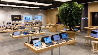 x-kom pokazał salon przyszłości, kolejki ustawiały się od piątej rano