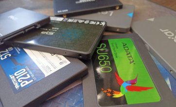 Zwykła strona internetowa może szpiegować twój komputer przez dysk SSD. Oto jak to działa