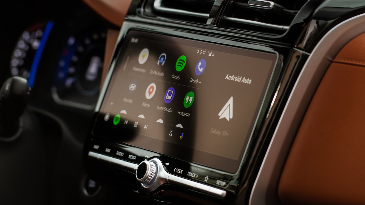 Uwaga na nowe Android Auto 13.6. Aktualizacja psuje kluczową funkcję