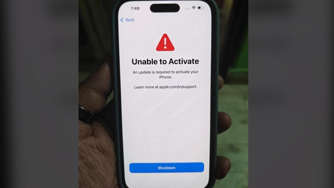 Aktualizacja Apple może uszkodzić Twojego iPhone’a. iOS 18.4.1 pod lupą