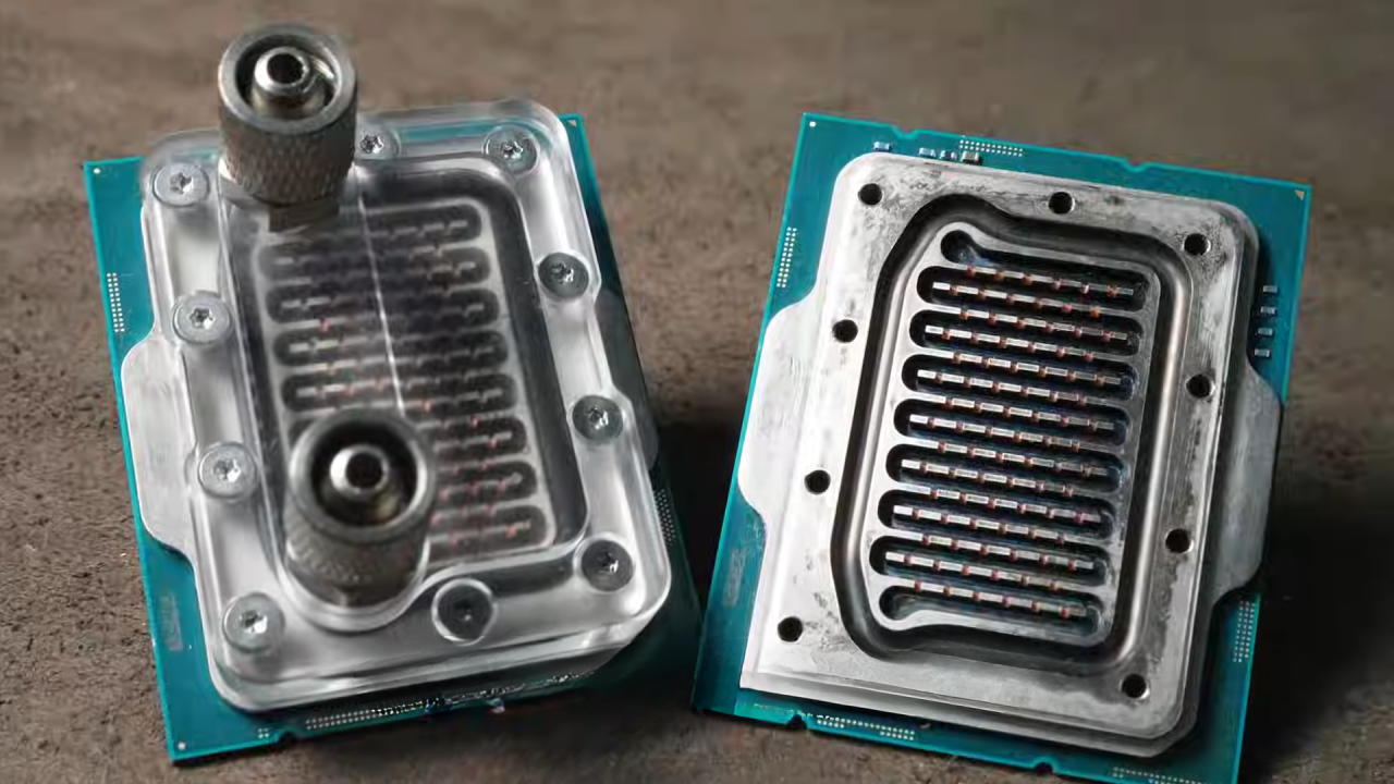 Stworzył „funkcjonalny” blok wodny procesora przy użyciu plastikowego wiadra i IHS