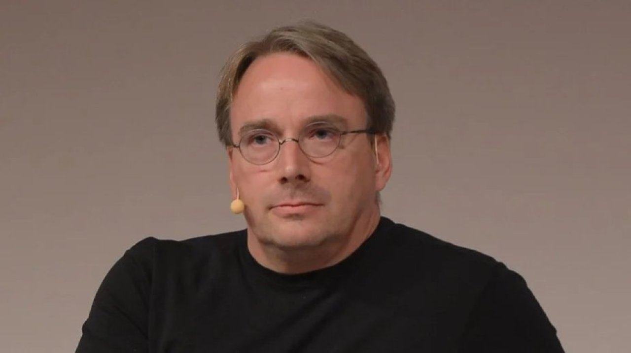 Linus Torvalds ostro o systemach plików w Linuxie i programistach. Poszło o wielkość liter