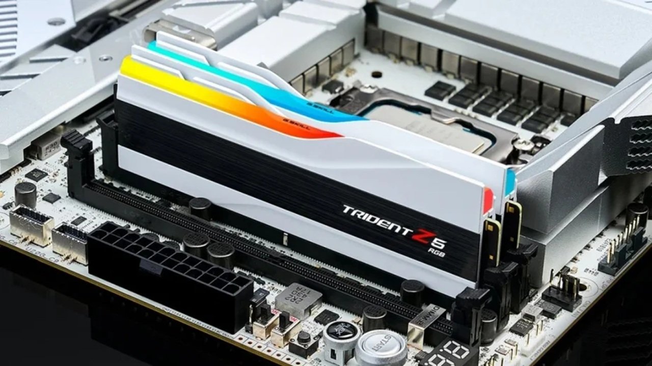 Nowy rekord taktowania pamięci RAM na platformie Intel Z890