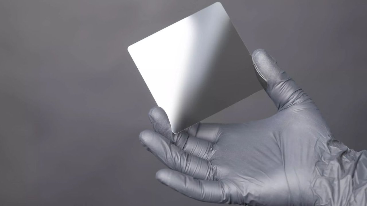 Zanurzyli nośnik danych we wrzątku i wrzucili do pieca. Ceramiczne szkło to przyszłość
