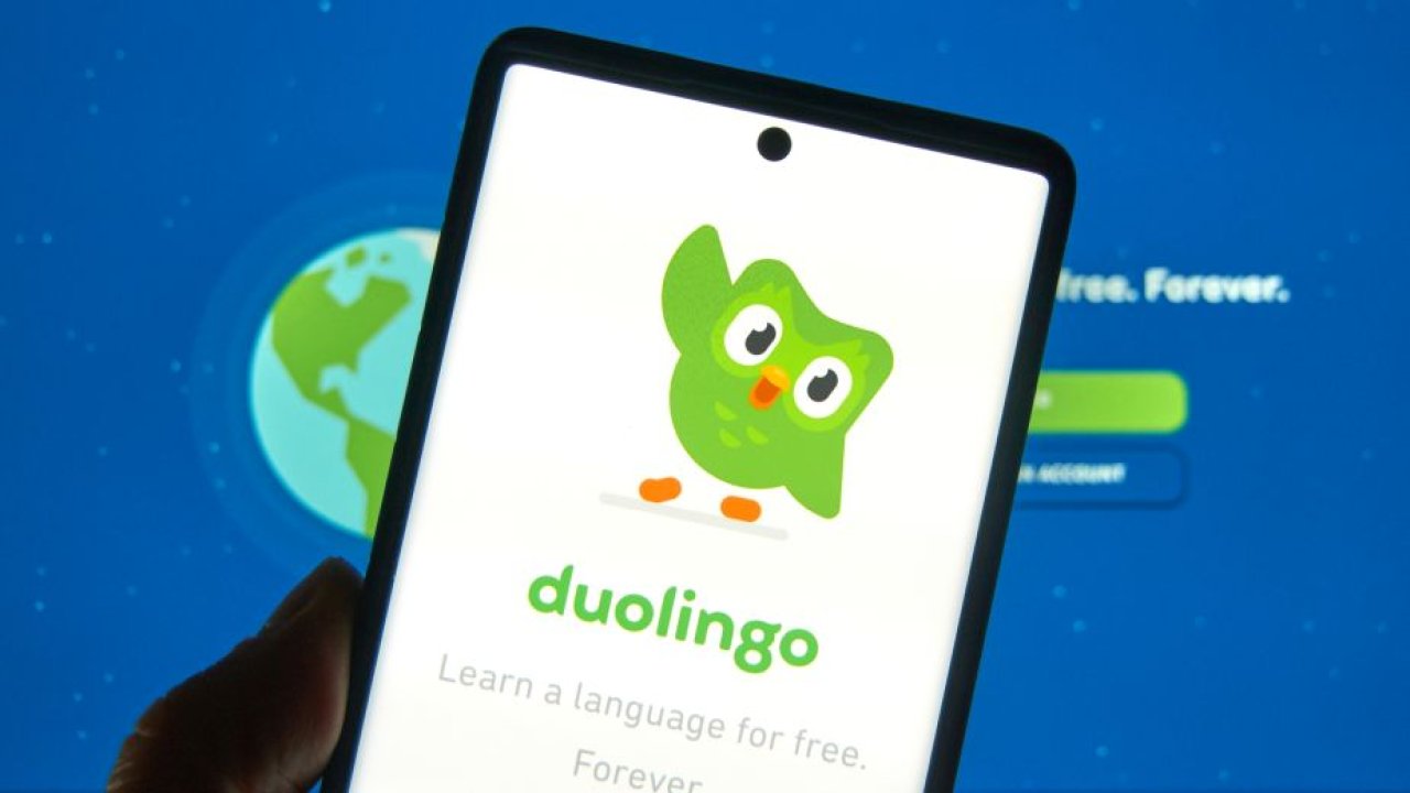 Duolingo idzie na łatwiznę. Kursy językowe tworzy sztuczna inteligencja