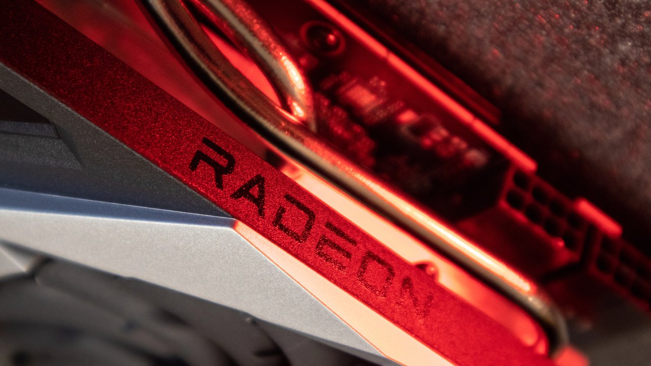 Nowe Radeony RX 9000 zbliżają się do serii RTX 50 w ray tracingu. AMD nie odpuszcza NVIDII