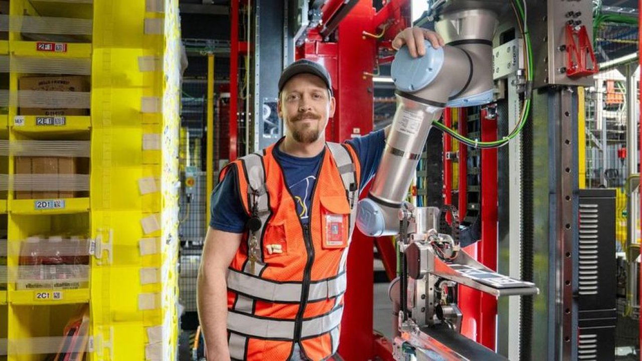 To pierwszy na świecie robot ze zmysłem dotyku. Już robi na magazynie