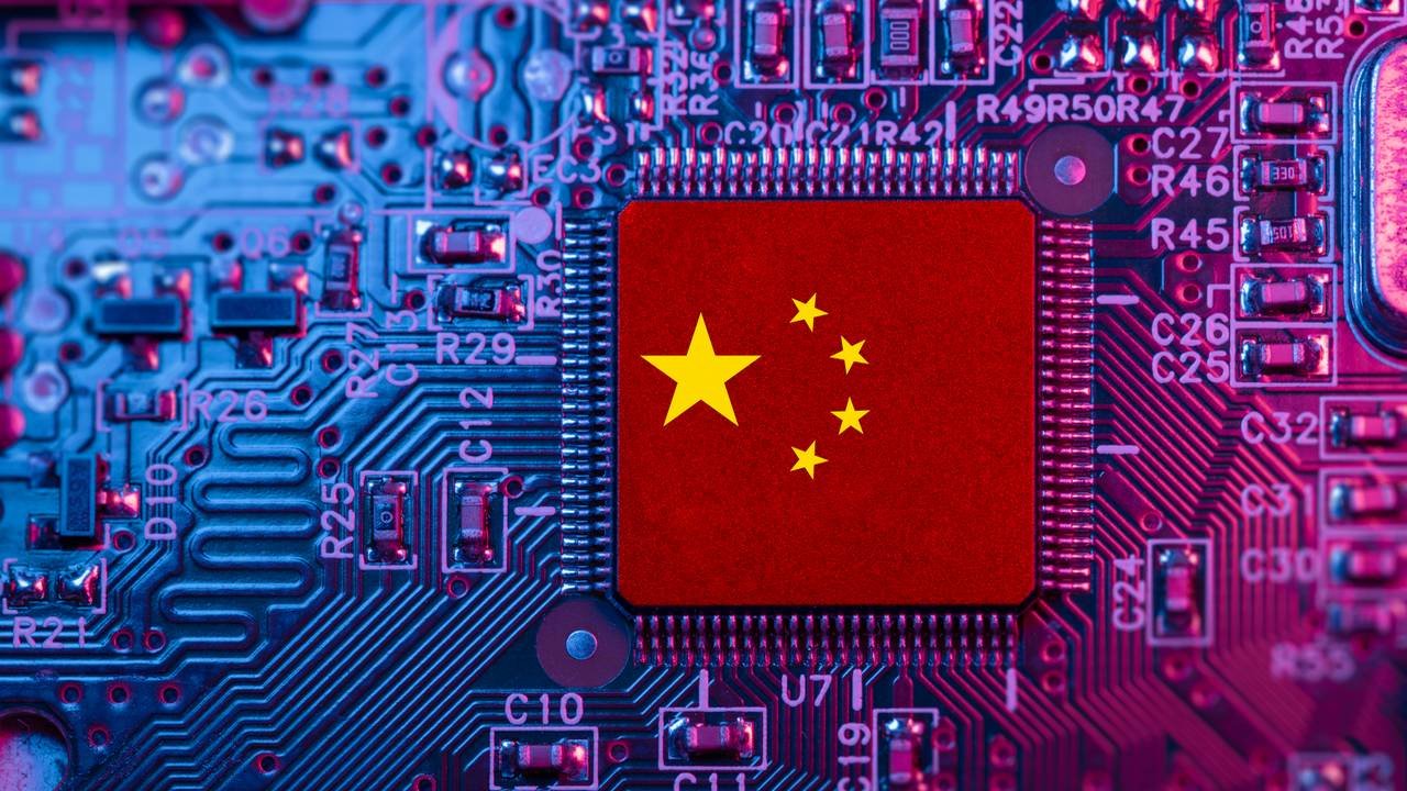 Chińczycy nie potrzebują już zachodnich chipów, Tencent ujawnia gigantyczne zapasy GPU