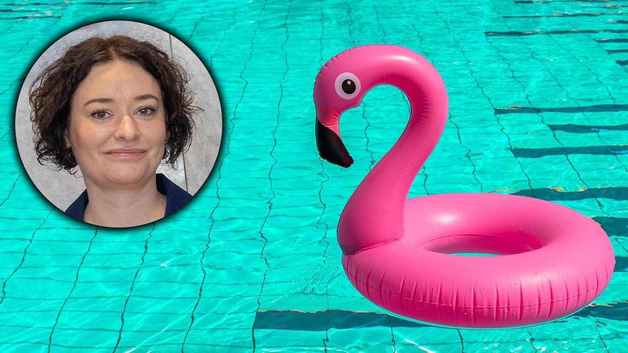 Polska posłanka zrobiła basenowy stream. Tak jakby