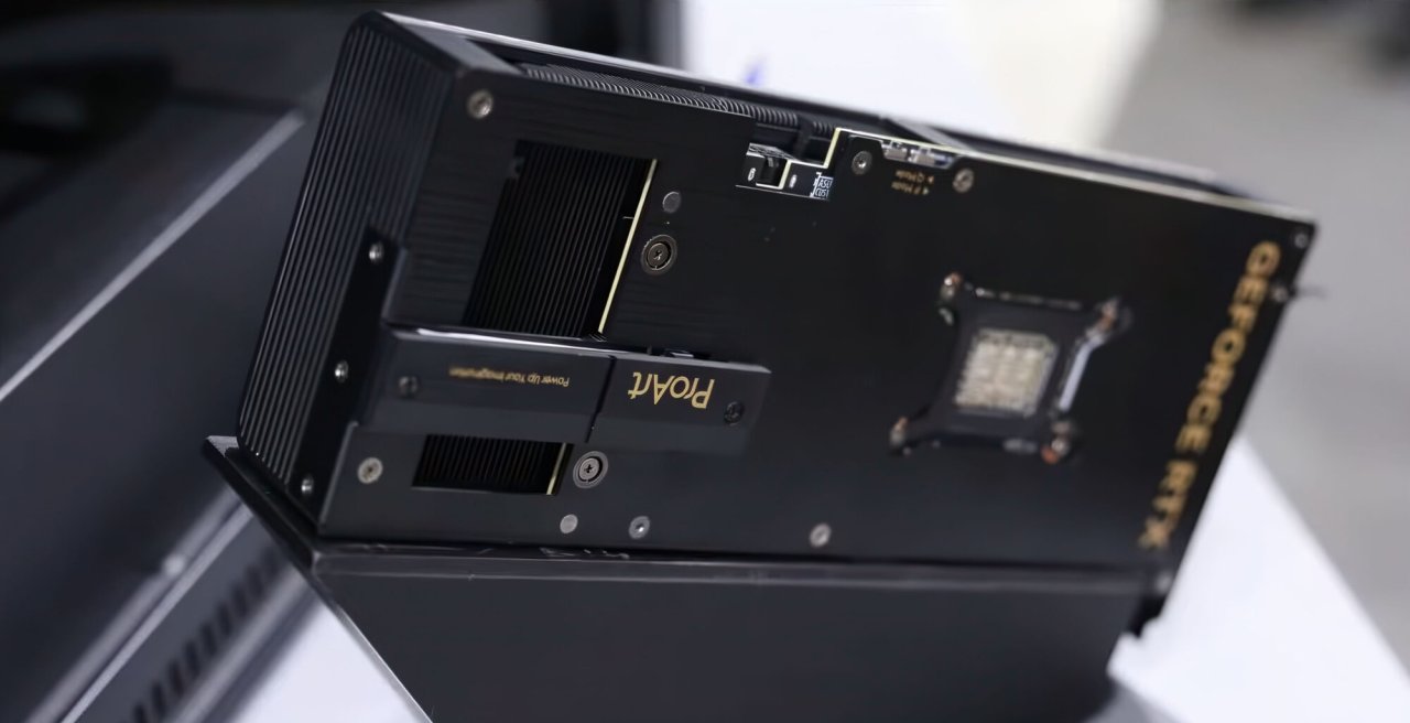 ASUS wywraca GPU do góry nogami. ProArt RTX 5080 z obróconym rdzeniem i slotem SSD