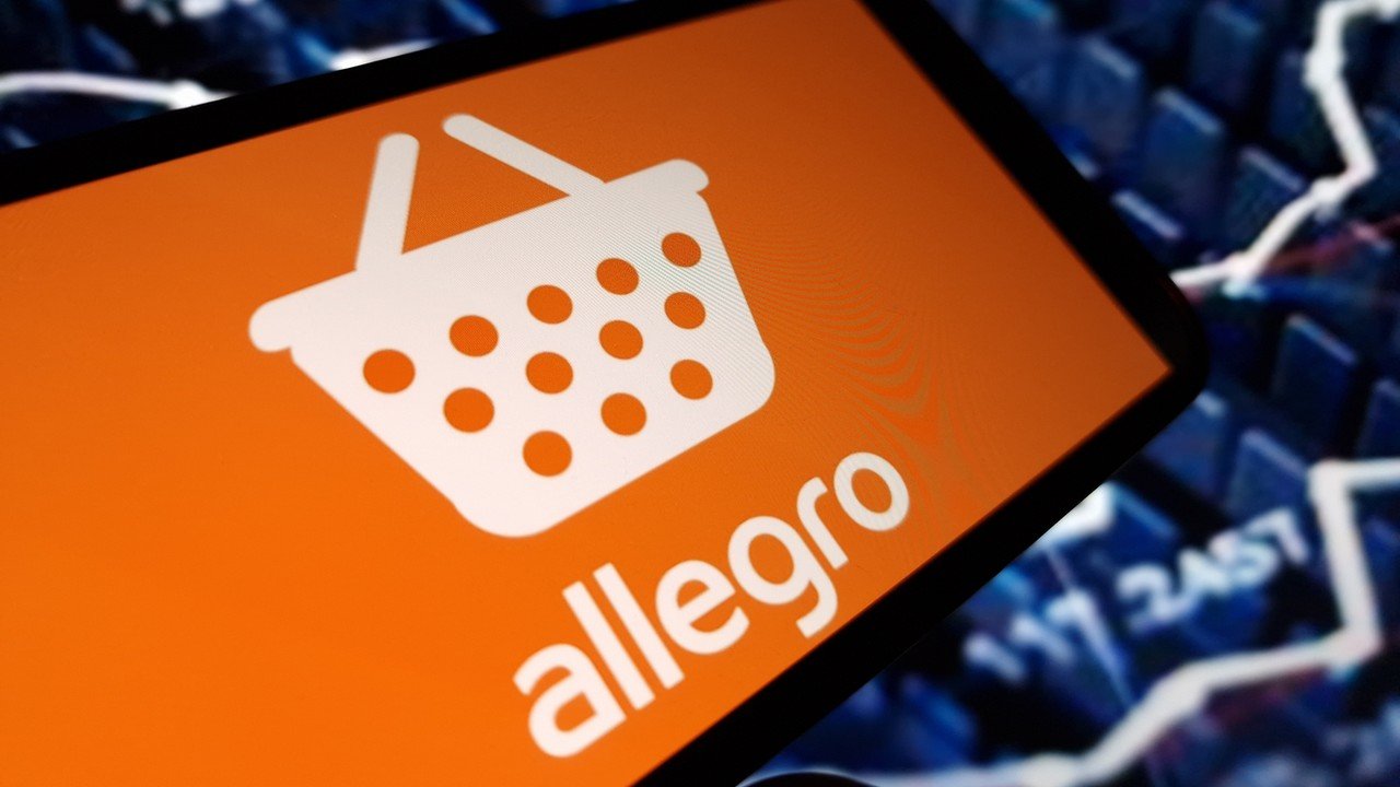Allegro ma ogromny problem. Sprzedawcy tracą pieniądze i oskarżają platformę