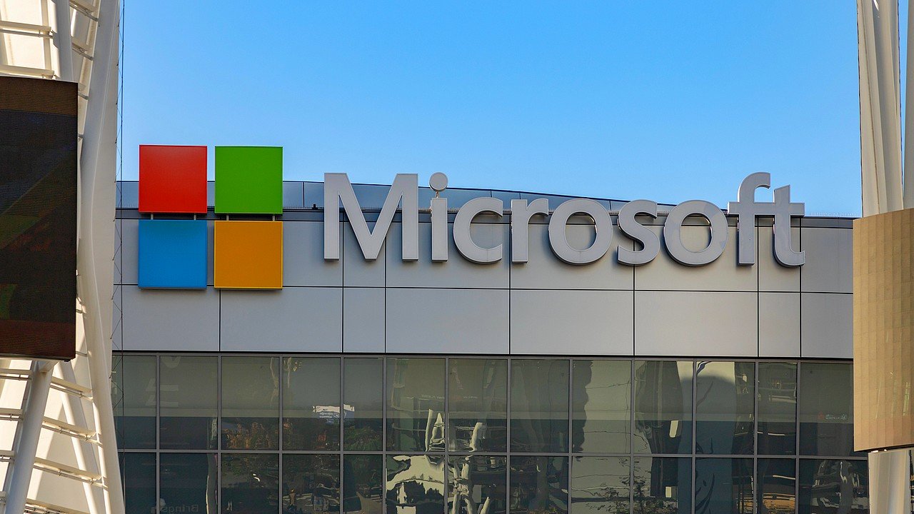 Wadliwa aktualizacja Windows rozbija sieci firmowe. Kolejna wpadka Microsoftu