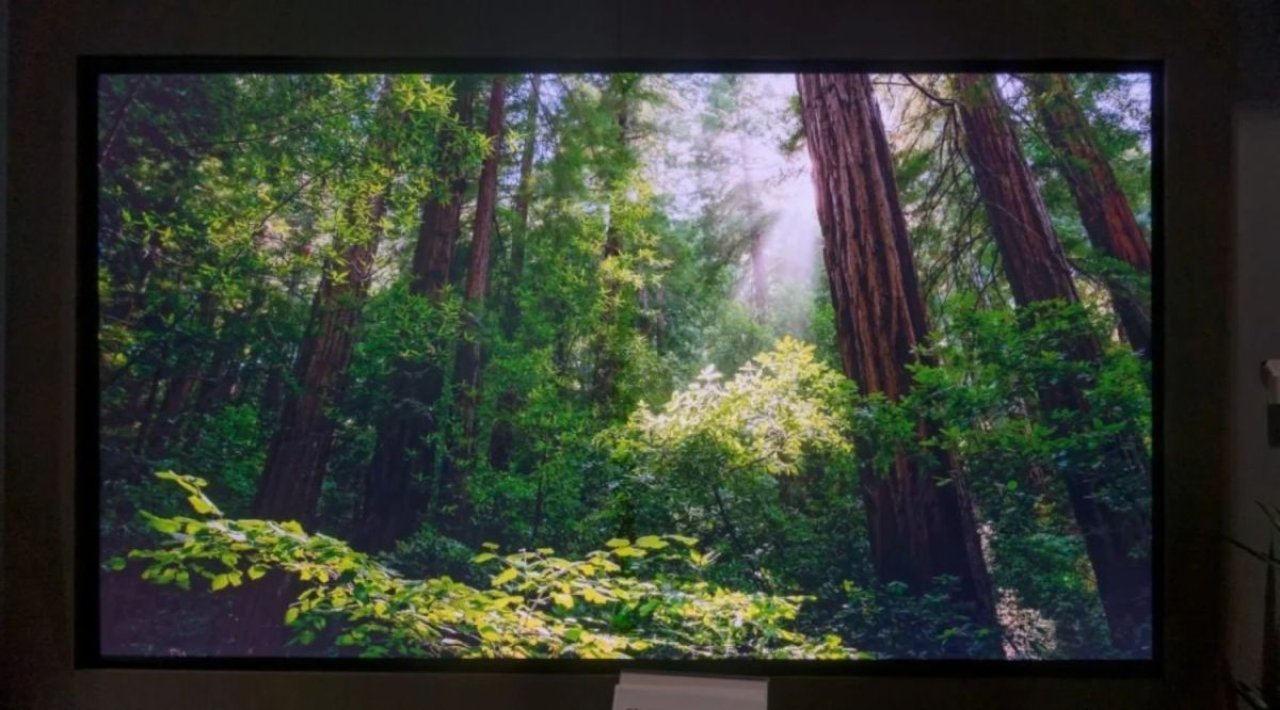 Z tym wyświetlaczem nie poradzi sobie choćby RTX 5090. RTX 6090 pewnie też nie