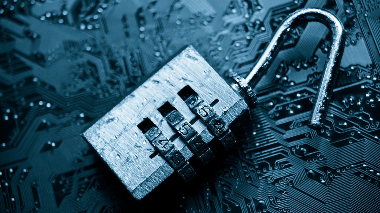 Wyciekło 16 miliardów loginów i haseł. Google, Apple i Facebook na liście