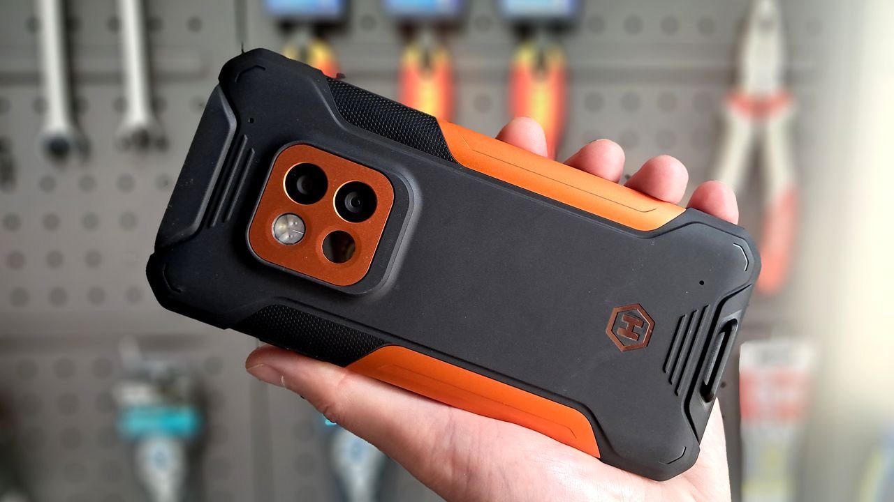 Panie majster, daj pan telefona. Recenzja Hammer Construction 2 Thermal 5G