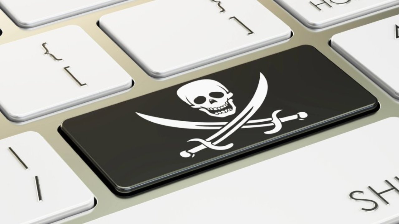 Skazany za linki sprzed dekady. Surowy wyrok dla Greka za stronę z torrentami