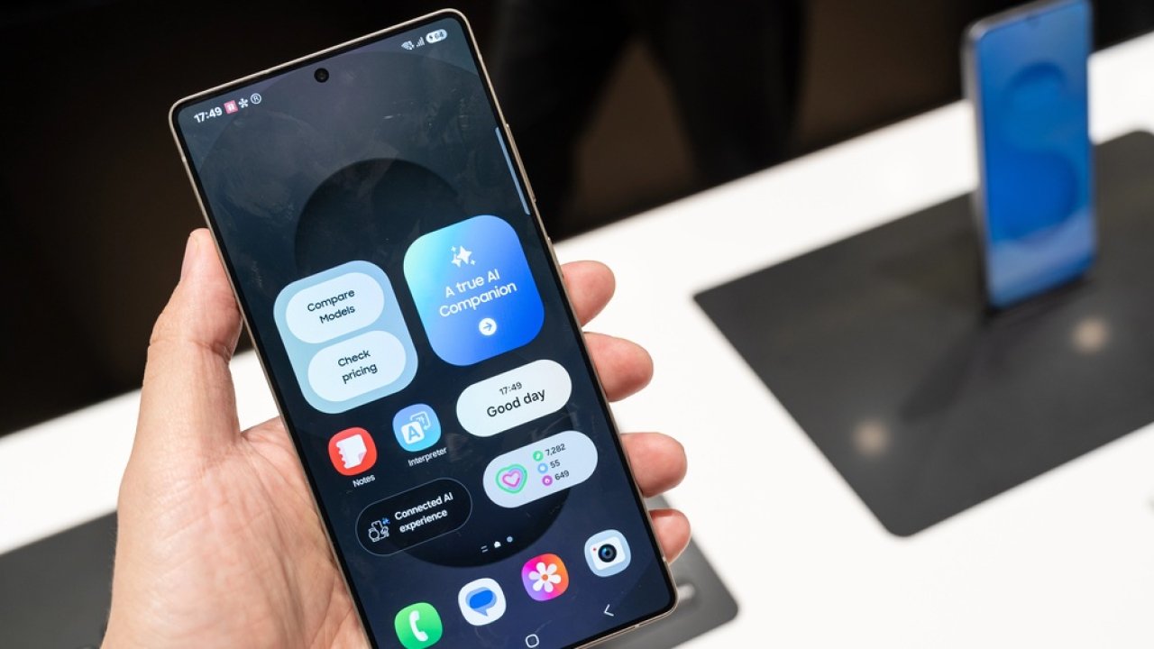 Jednak warto czekać na Galaxy S26. Samsung dołoży RAM-u