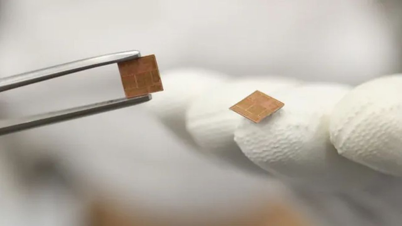 Czas na cieńsze telefony i większe baterie. LG idzie w miedź