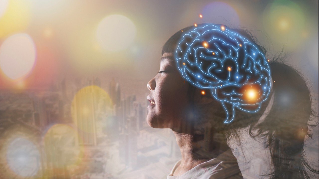 Coraz więcej dzieci korzysta z AI. Raport ostrzega przed ryzykiem i brakiem nadzoru