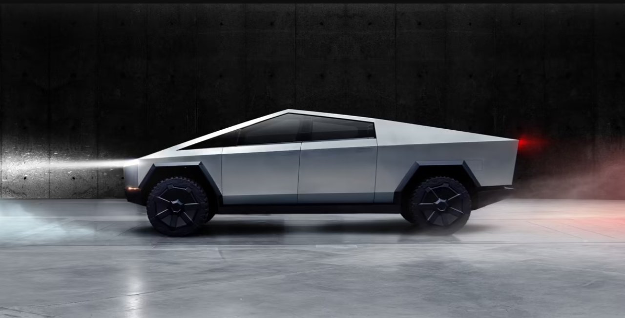 Cybertruck już się nie odbije? Sprzedażowa porażka Tesli się pogłębia