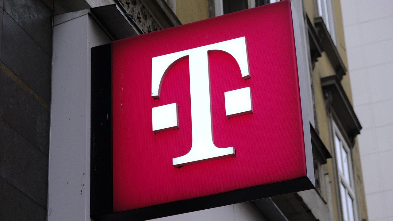 T-Mobile stawia na AI. Ma w teorii ułatwić obsługę klienta, ale wiadomo... roboty