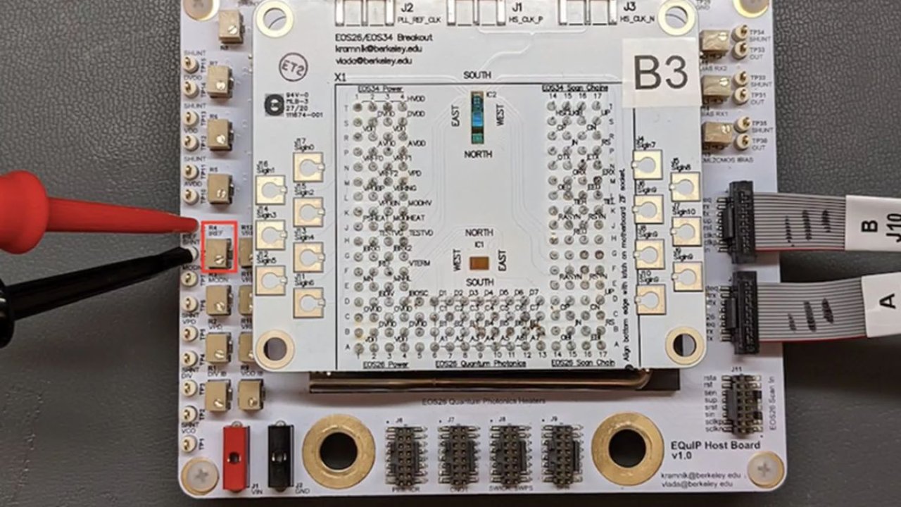 Pierwszy na świecie chip łączący elementy elektroniczne, fotonowe i kwantowe na jednej strukturze