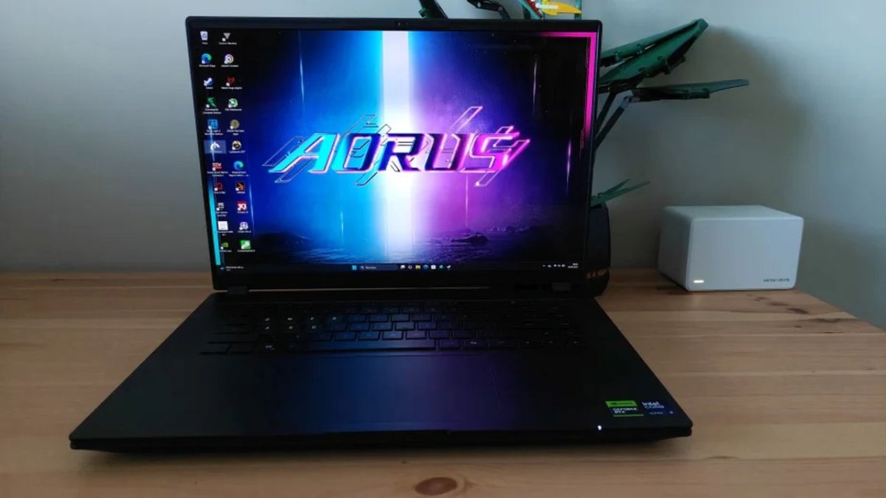 Gigabyte Aorus Master 16 (AM6H). Co potrafi laptop napędzany zieloną mocą GeForce RTX 5080?