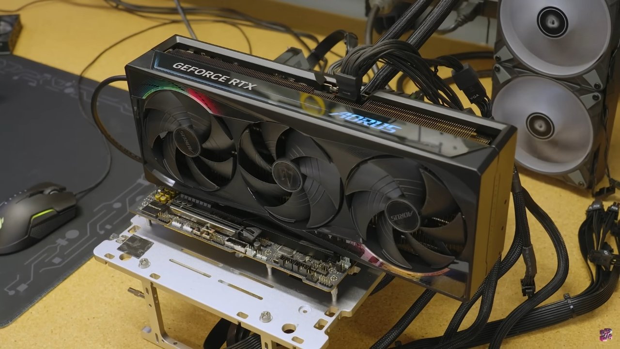 Gigabyte RTX 5090 dostał BIOS od ASUS ROG Astral XOC. Limit mocy 900 W i ponad 10% lepsza wydajność