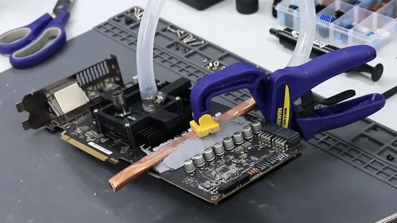 Kultowy GeForce GTX 1080 Ti kontra GeForce RTX 5050. Wynik zaskakuje