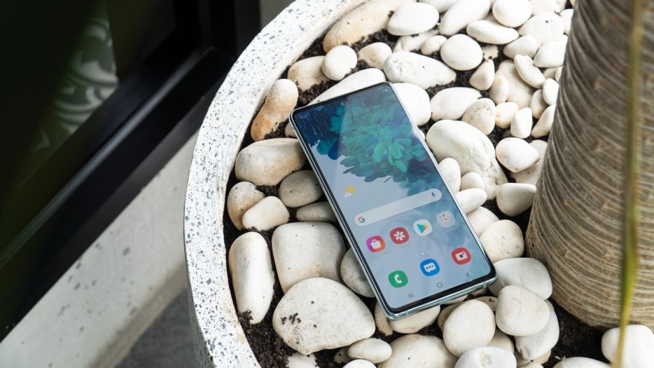 Najcieńszy telefon z dużą baterią. Galaxy S26 Edge bez kompromisów