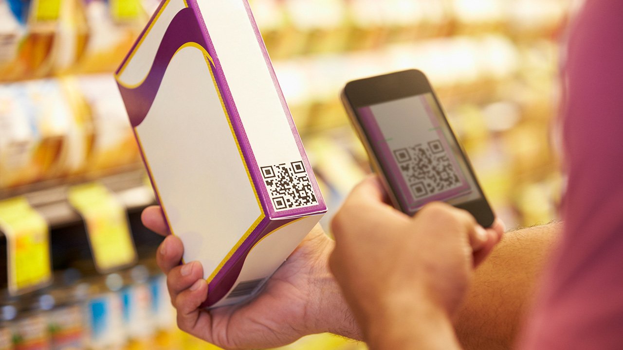 Skanujesz kod QR i tracisz pieniądze. Nowy typ oszustw zalewa przestrzeń