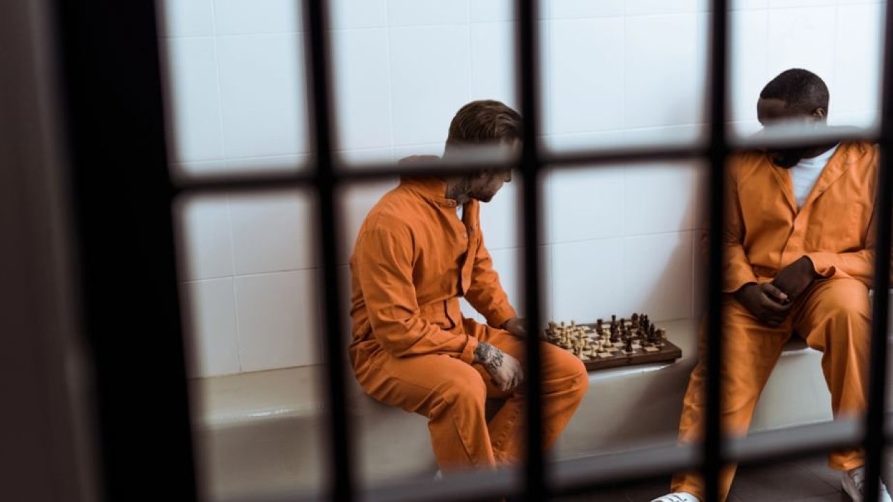 Tragiczny wyciek danych w więzieniu. Rodziny odwiedzających boją się o życie